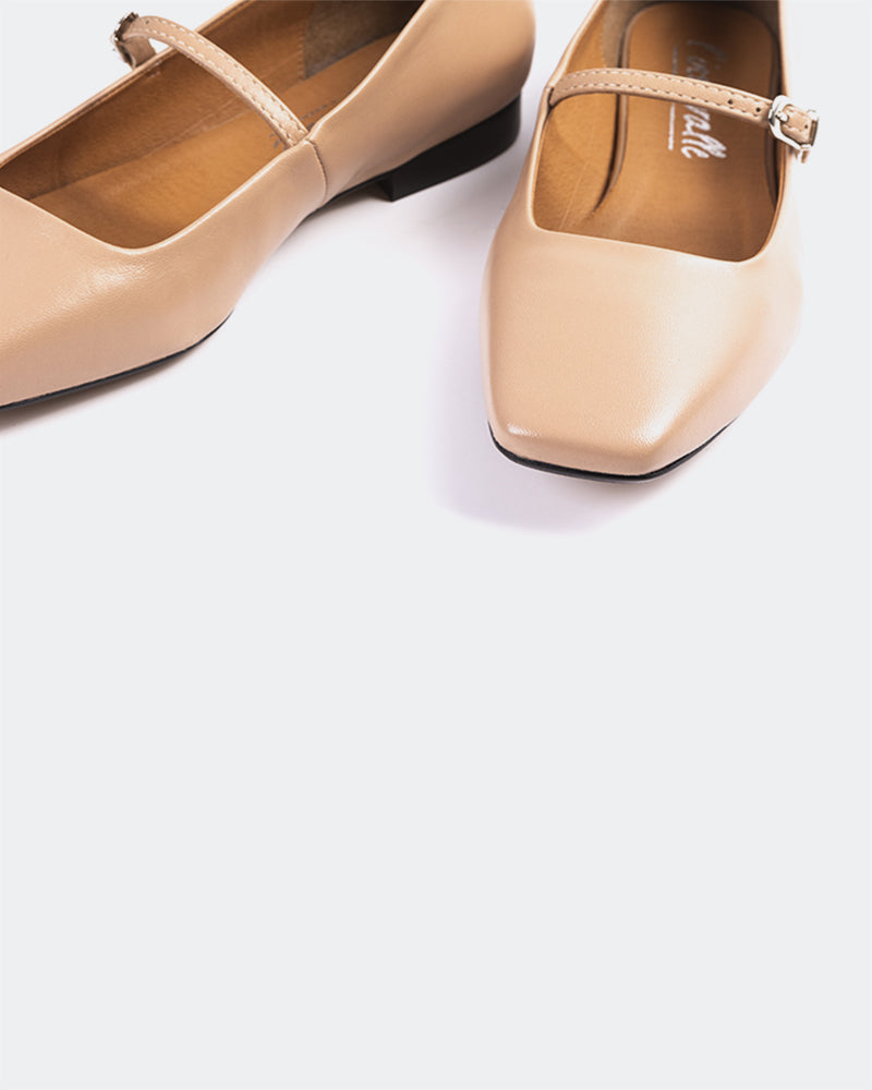 L'intervalle Jaria Nu Cuir Nu