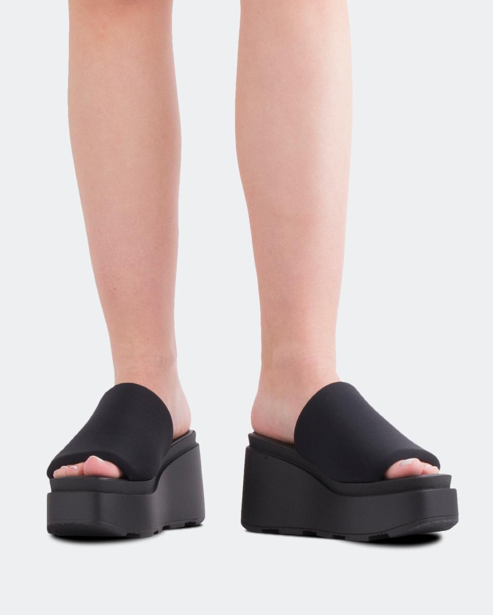 L'intervalle Jenner Noir Lycra Noir