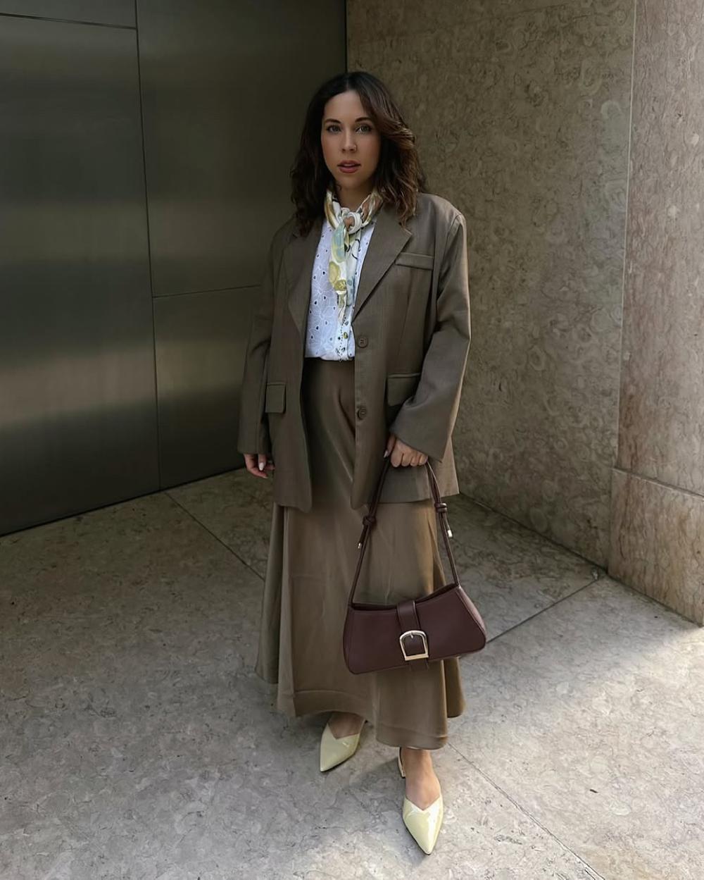 L'intervalle Jotica Pâle Jaune Verni Jaune