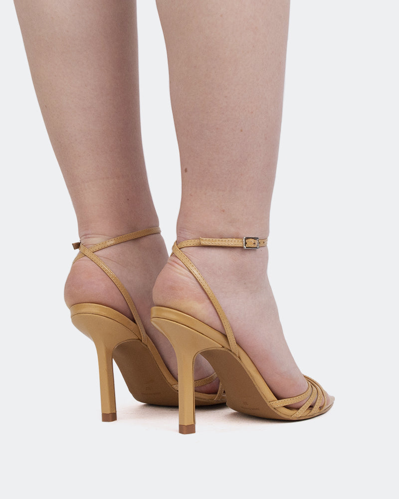 L'intervalle Karlota Beige Naplack Nu