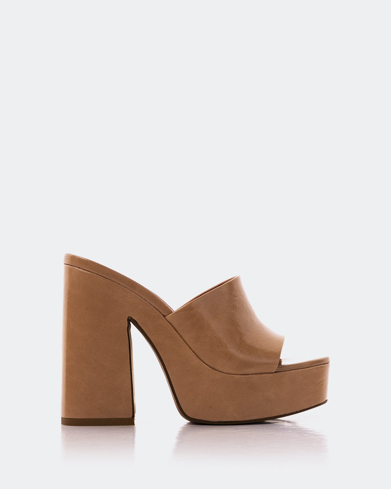 l'intervalle Lalaria Amande Cuir Amande