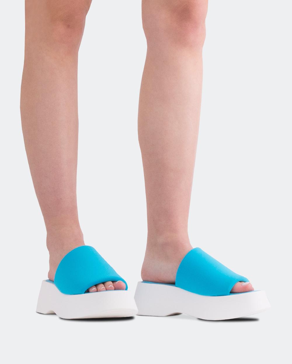 L'intervalle Liu Bleu Lycra Bleu