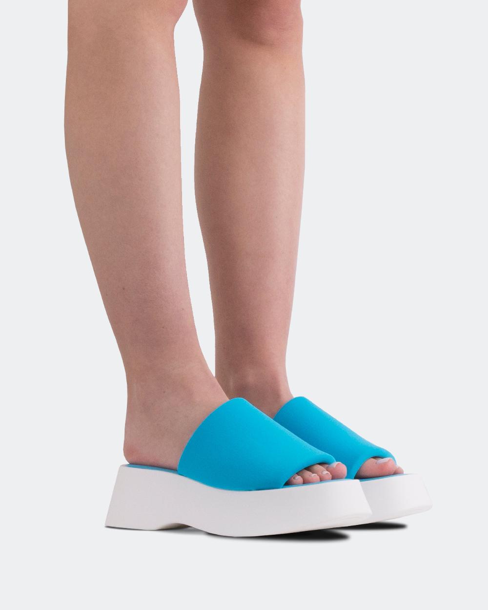 L'intervalle Liu Bleu Lycra Bleu