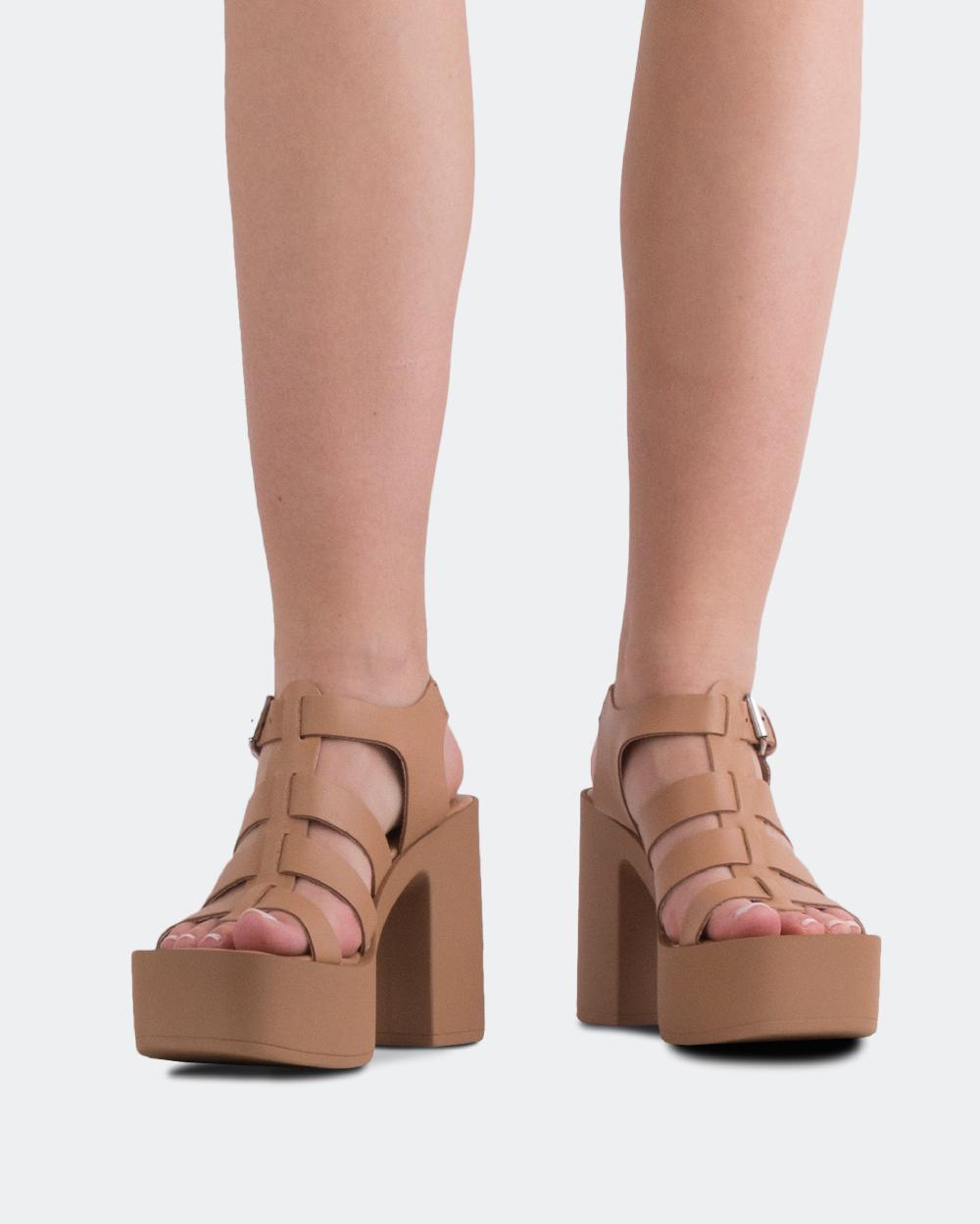 L'intervalle Loup Nu Cuir Nu