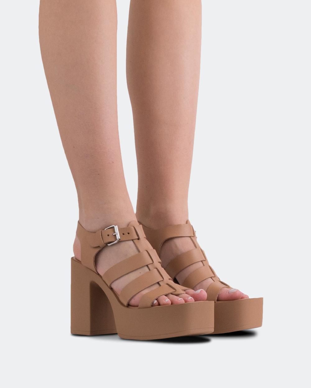 L'intervalle Loup Nu Cuir Nu