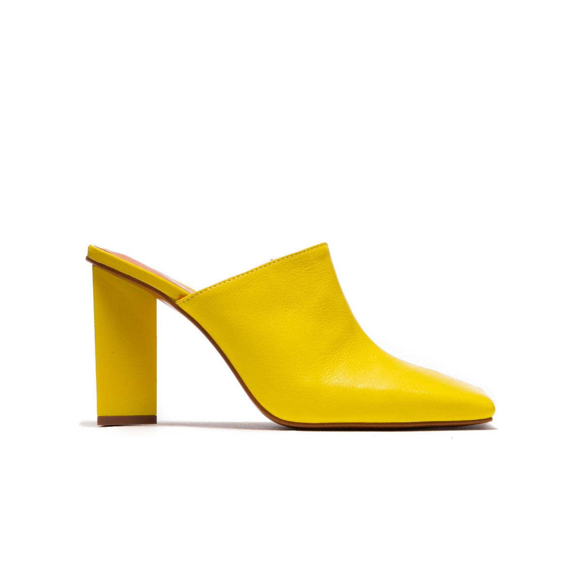 l'intervalle Loutro Jaune Cuir Jaune