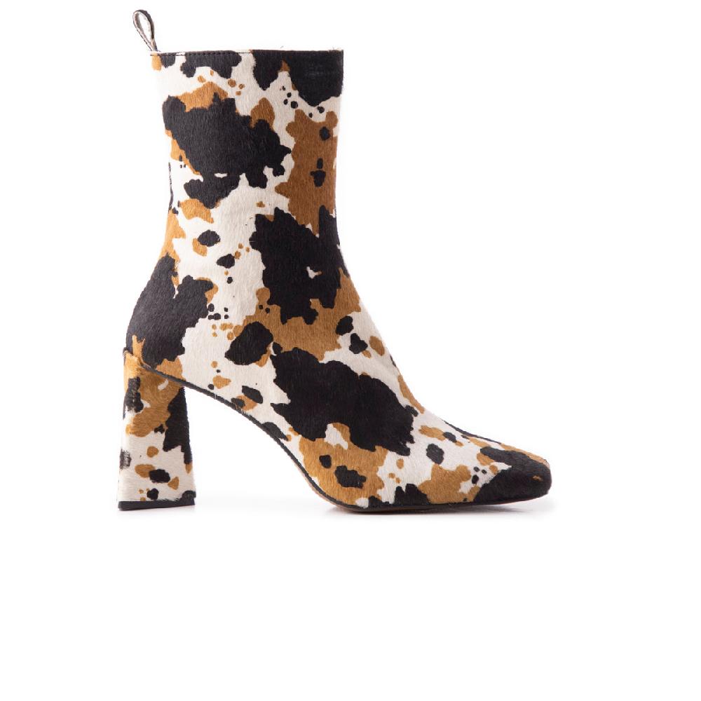 l'intervalle Mannedorf Multi-couleurs Poney Rose