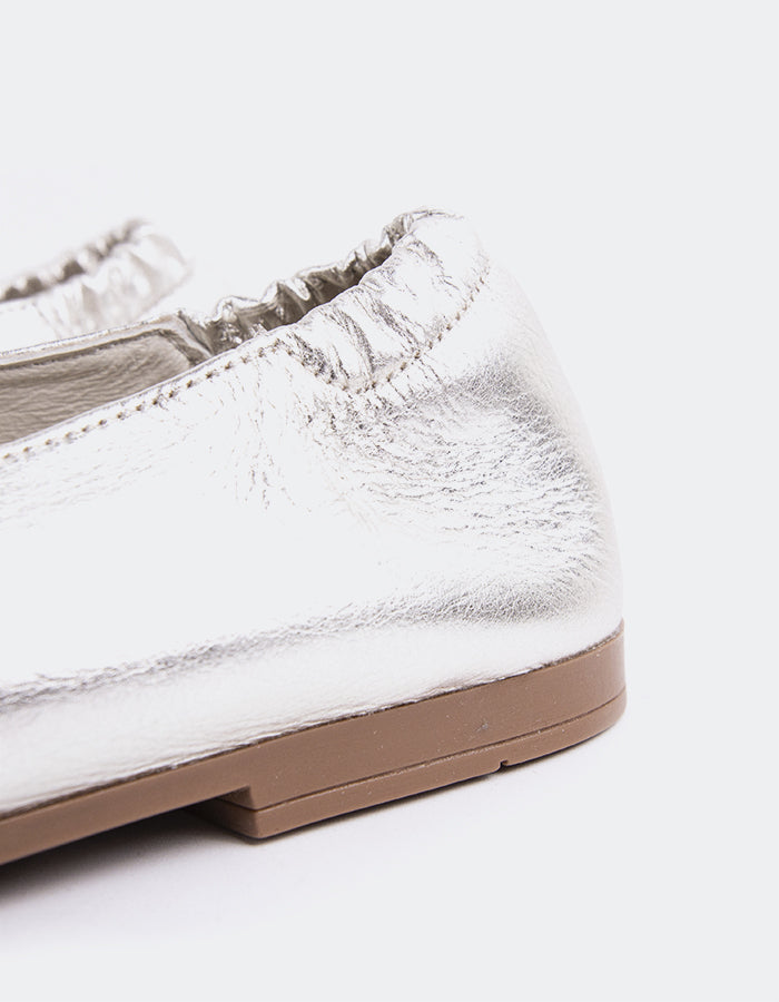 L'intervalle Médicis Argent Métal Argent