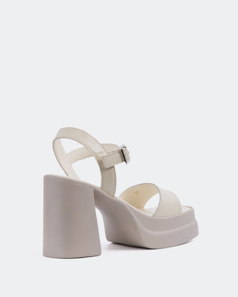 L'intervalle Messina Blanc Cassé Naplack Blanc