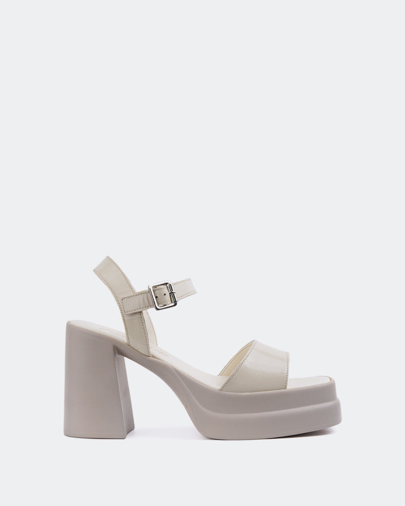 l'intervalle Messina Blanc Cassé Naplack Blanc