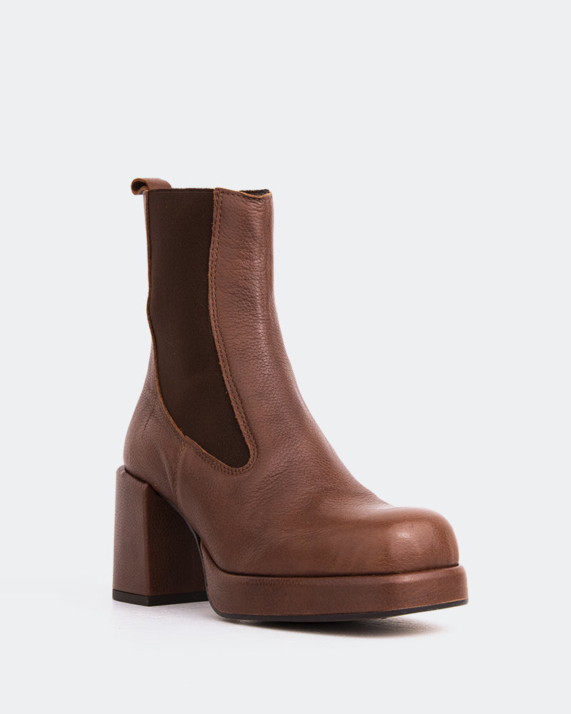 L'intervalle Montagne Ocre Cuir Ocre