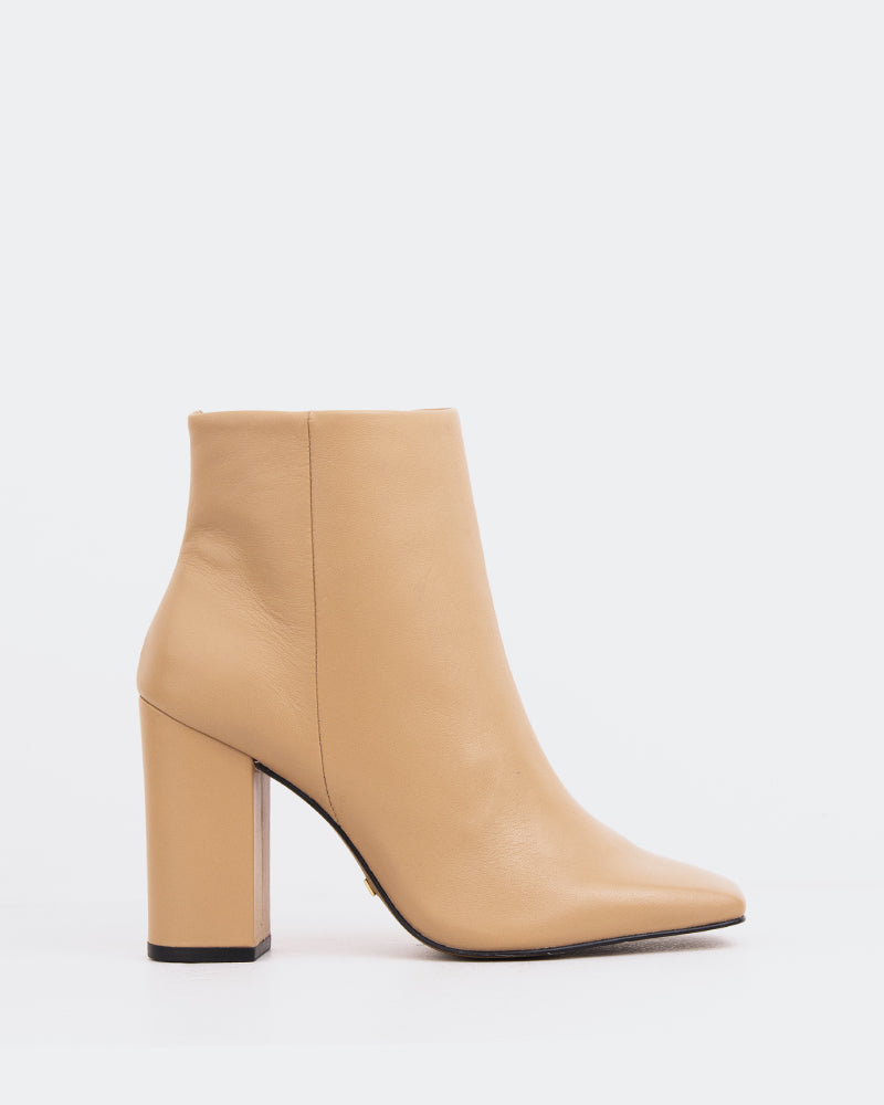 l'intervalle Nesrine Chameau Cuir Chameau