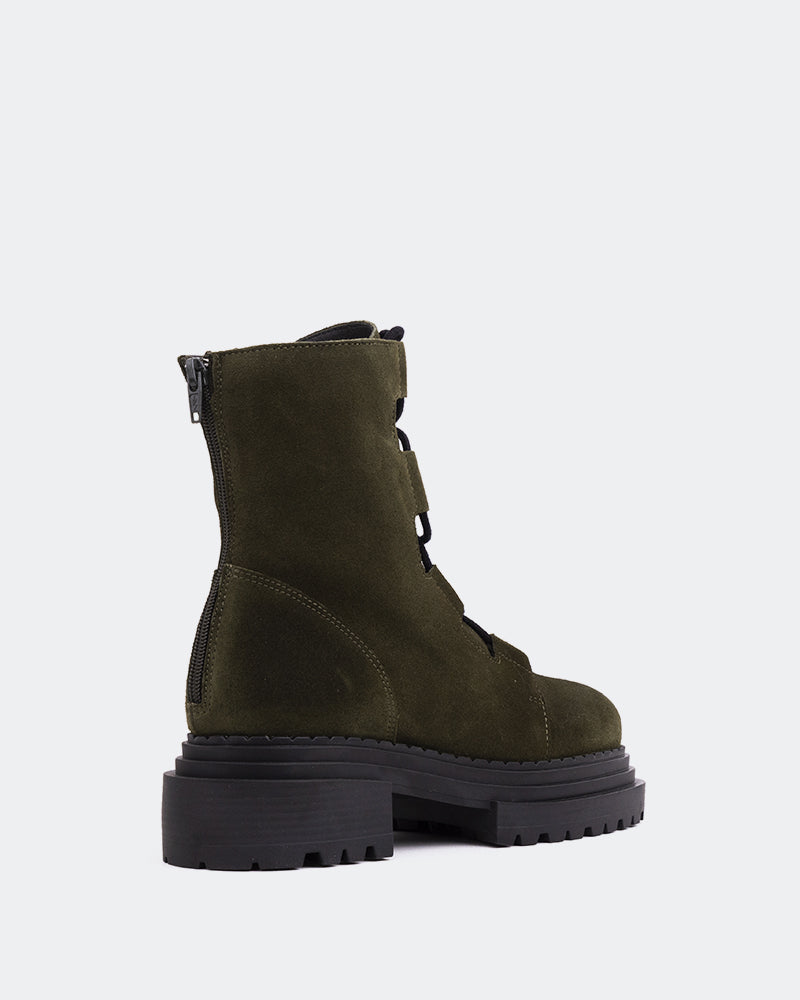 L'intervalle Pantone Kaki Suède Vert