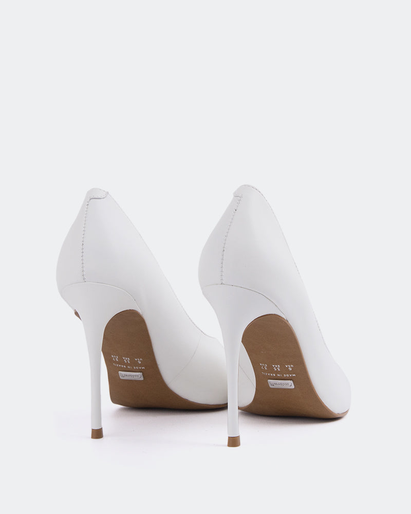 L'intervalle Poise Blanc Cuir Blanc