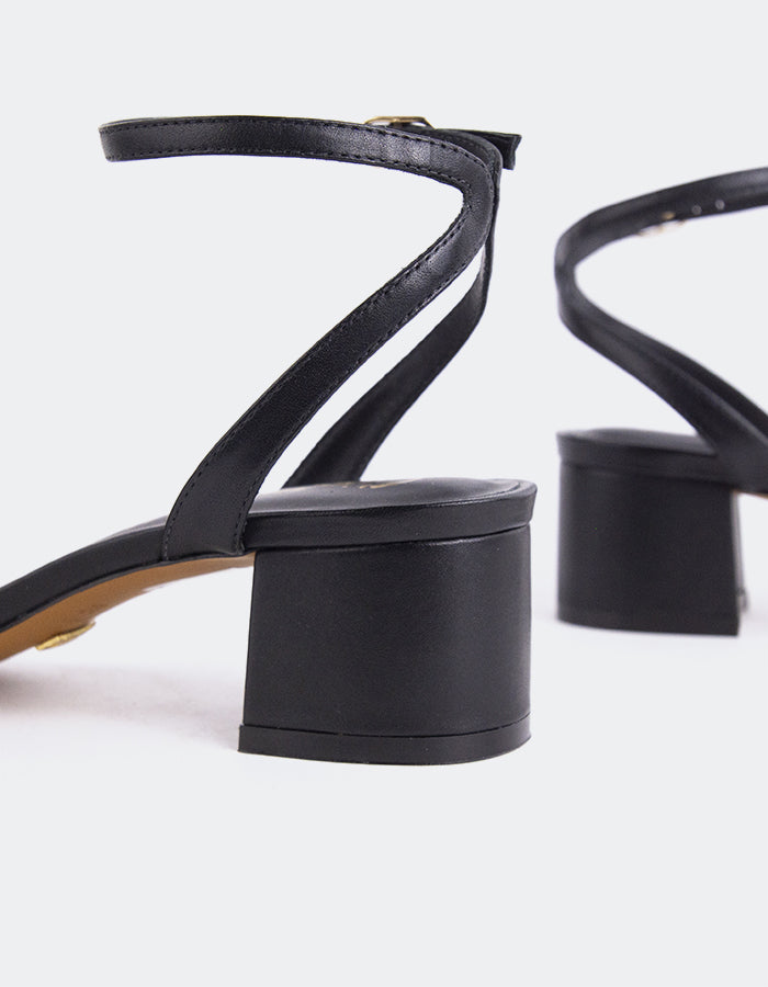 L'intervalle Spirea Noir Cuir Noir