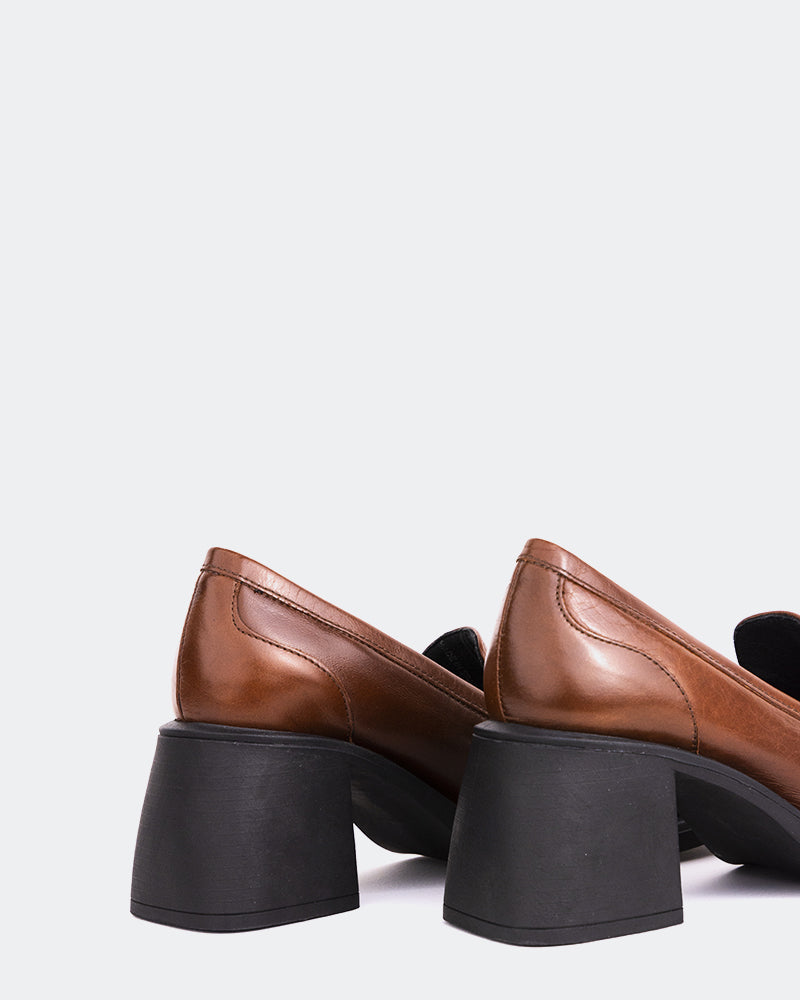 L'intervalle Station Cuir Châtaigne Brun