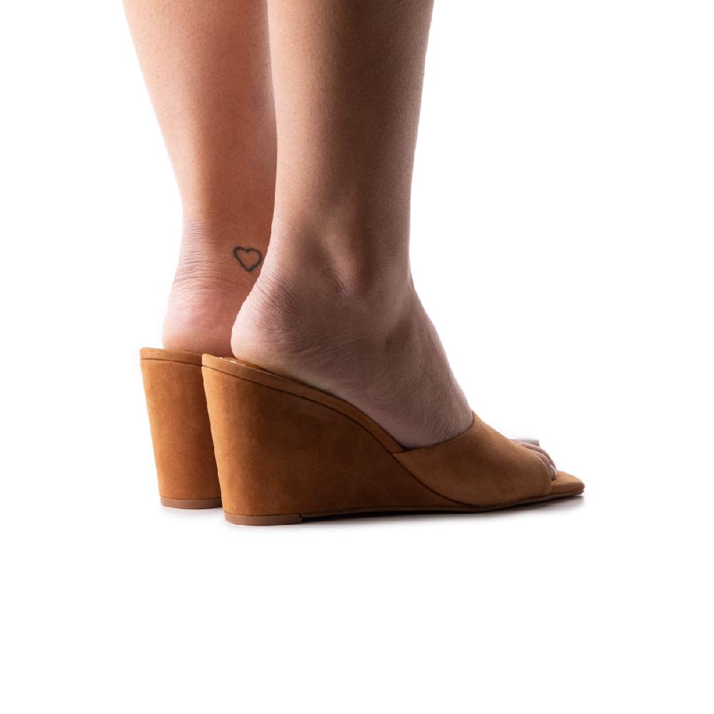 L'intervalle Toscana Châtaigne Nubuck Brun