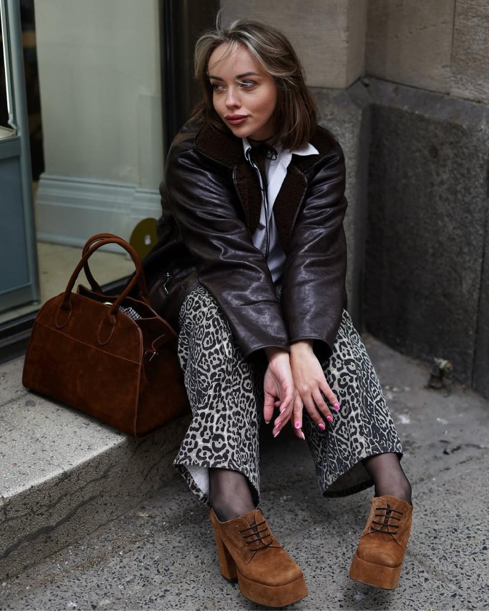 L'intervalle Ursuline Brun Suède Brun