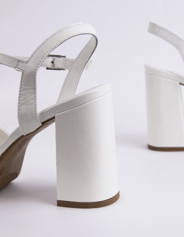 L'intervalle Zografou Blanc Napel Noir Blanc