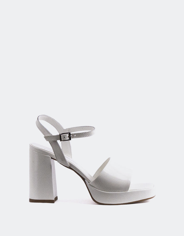 l'intervalle Zografou blanc napel noir Blanc