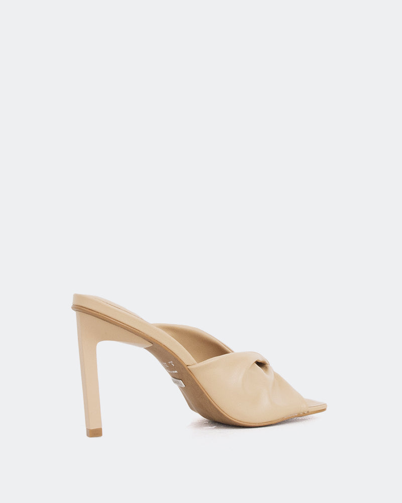 L'intervalle Paqueta Chameau Leather/Cuir Chameau Chameau