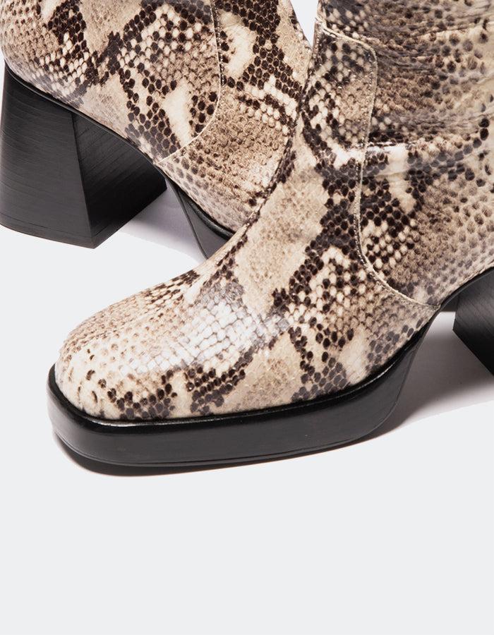 L'intervalle Serpent Naturel De Sullivan Imprimé Animal