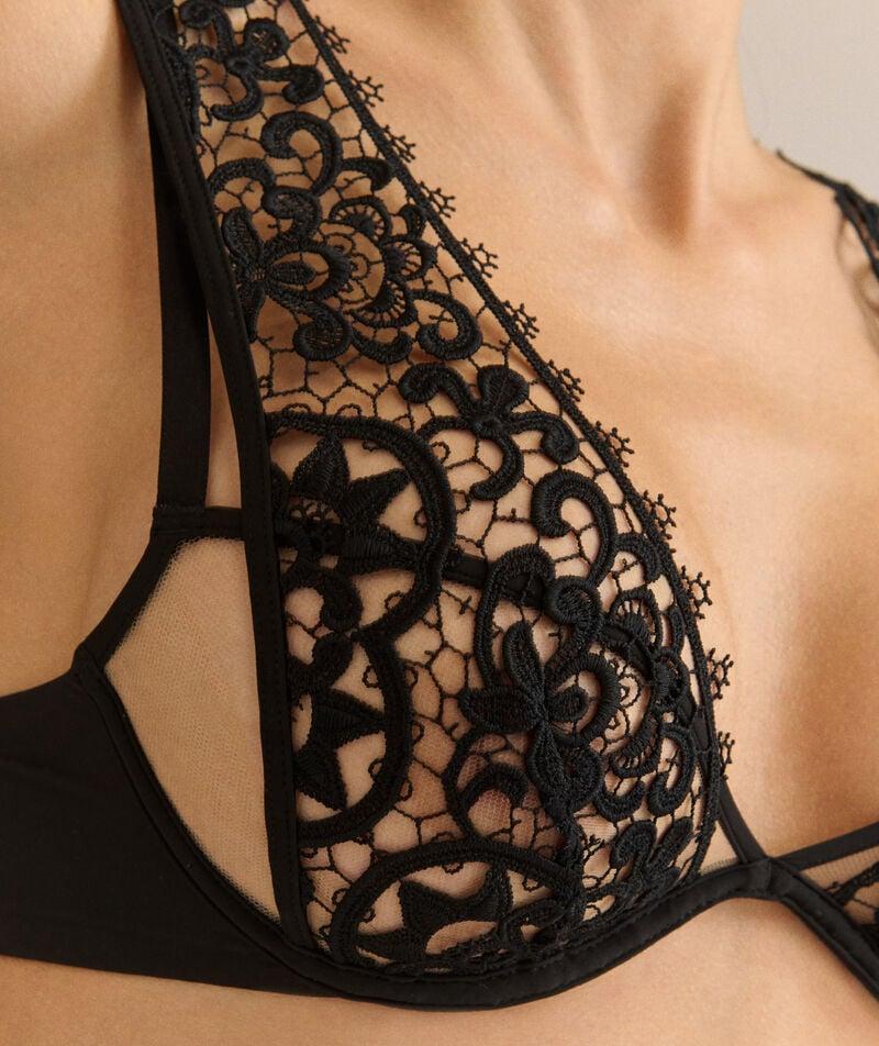 Livy BALCONNET NEBULOUSDAY