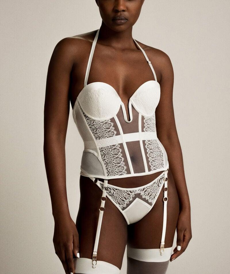 livy GUÊPIÈRE ABBESSES