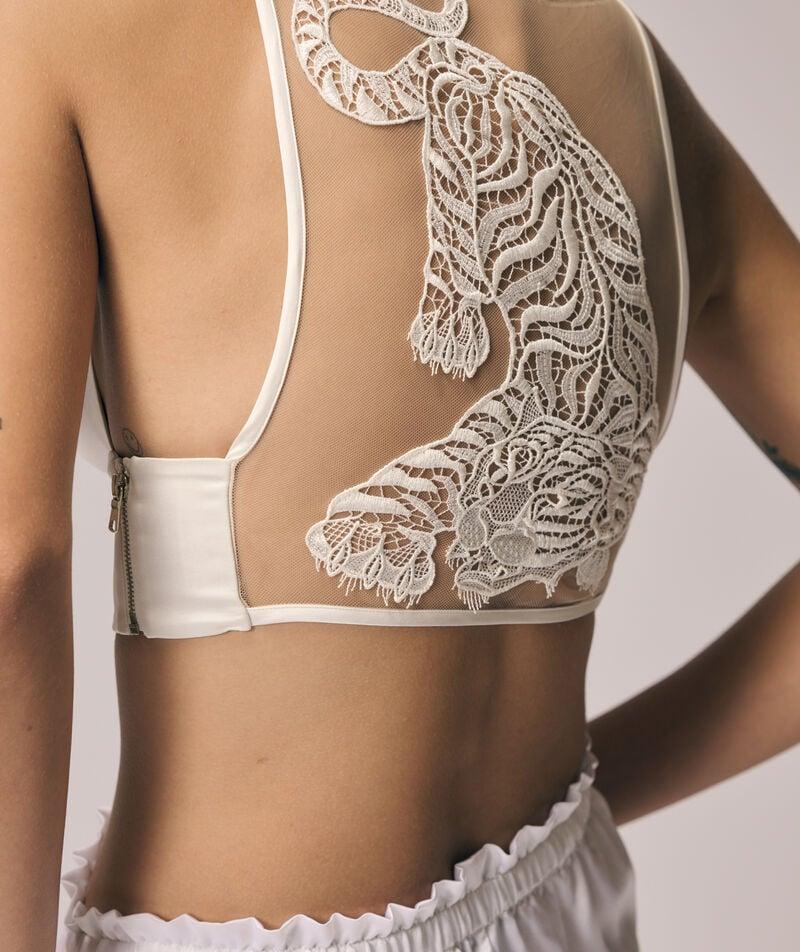 livy TRIANGLE CASPIAN