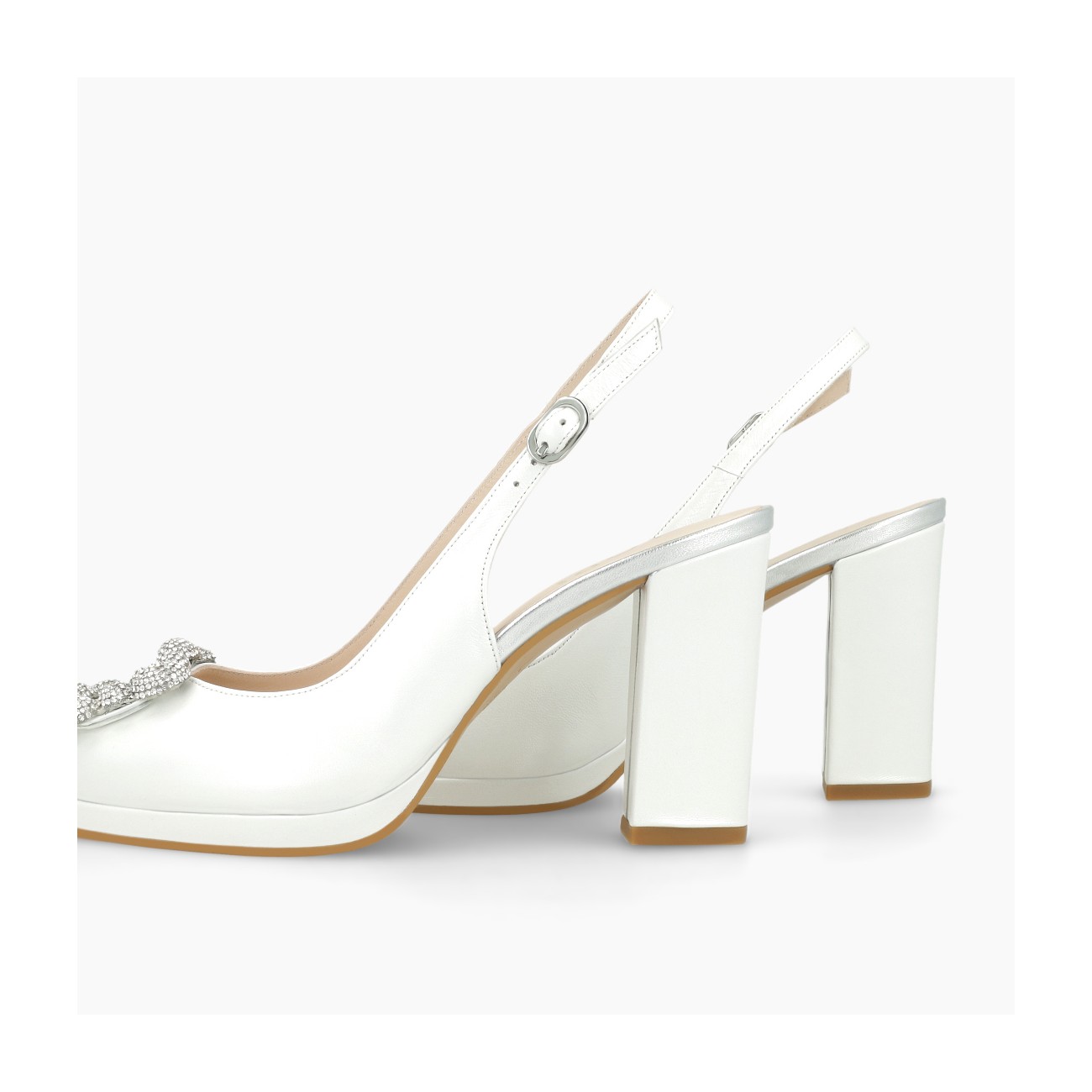 Lodi SALONES DE NOVIA BLANCOS LIVER