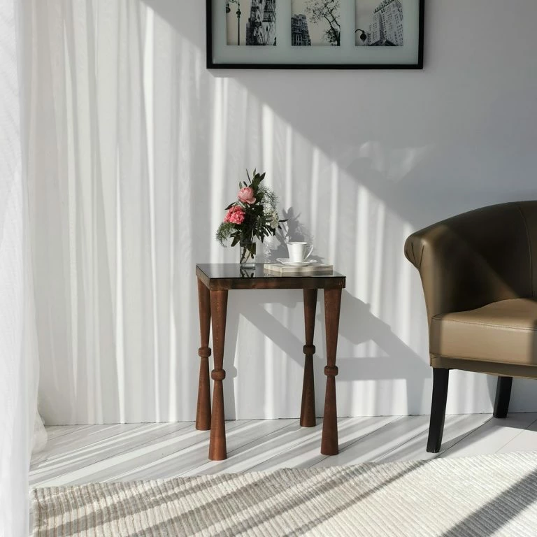 Loftscape Ars Natura Bout De Canapé Donatella – Verre / Noyer Massif – Noir Fumé / Noyer Clair