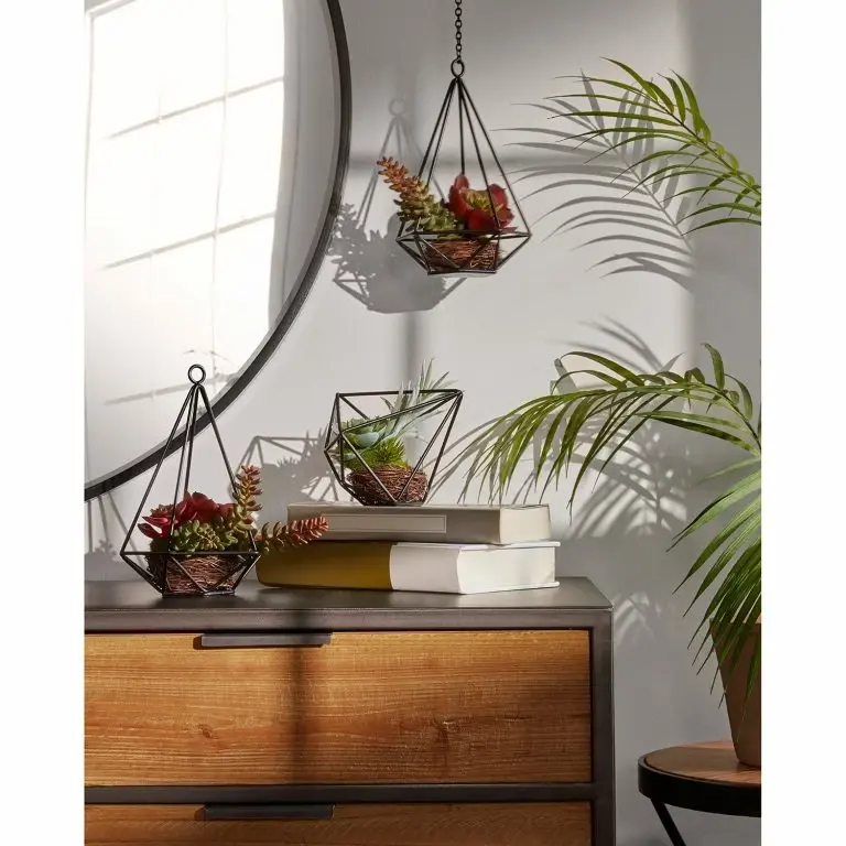 Loftscape Red Living Buffet Kisumu – Cannage / Fer – Marron / Noir