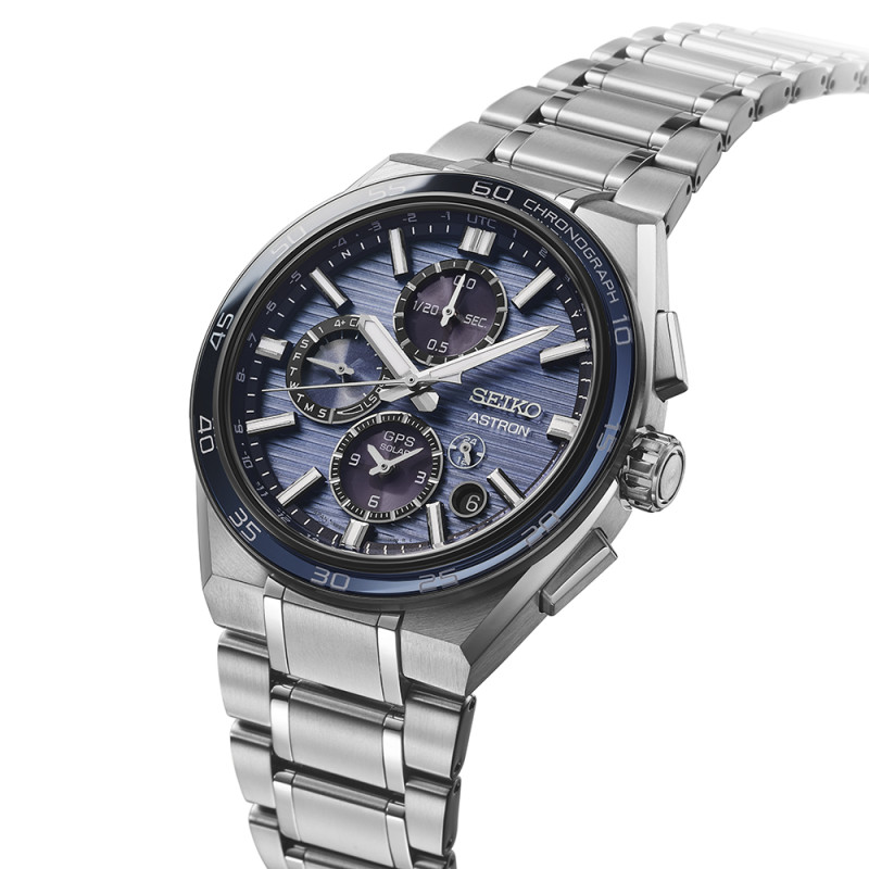 Lorus SSH175J1 Montre ASTRON Chronographe GPS Solaire Dual Time