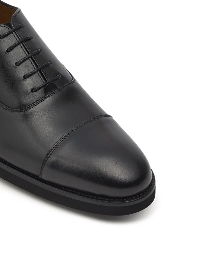 Lottusse Chaussures Oxford à Bout Droit Holborn En Cuir De Veau Brossé Noir