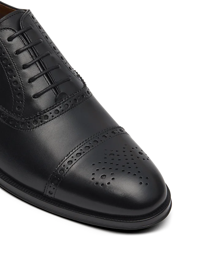Lottusse Chaussures Oxford à Bout Droit Lenox En Cuir De Veau Brossé Noir