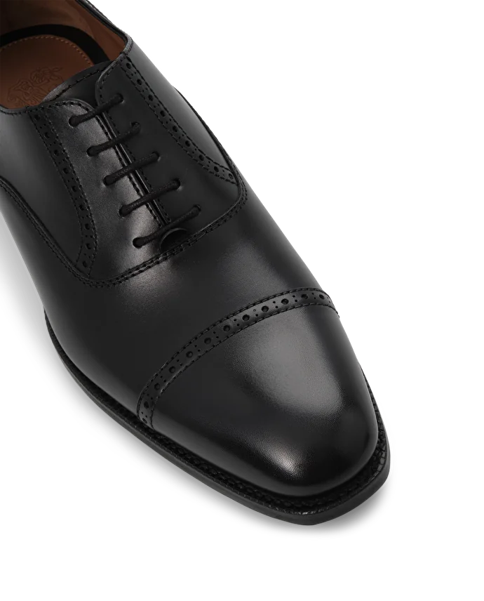 Lottusse Chaussures Oxford à Bout Droit Preston En Cuir De Veau Noir