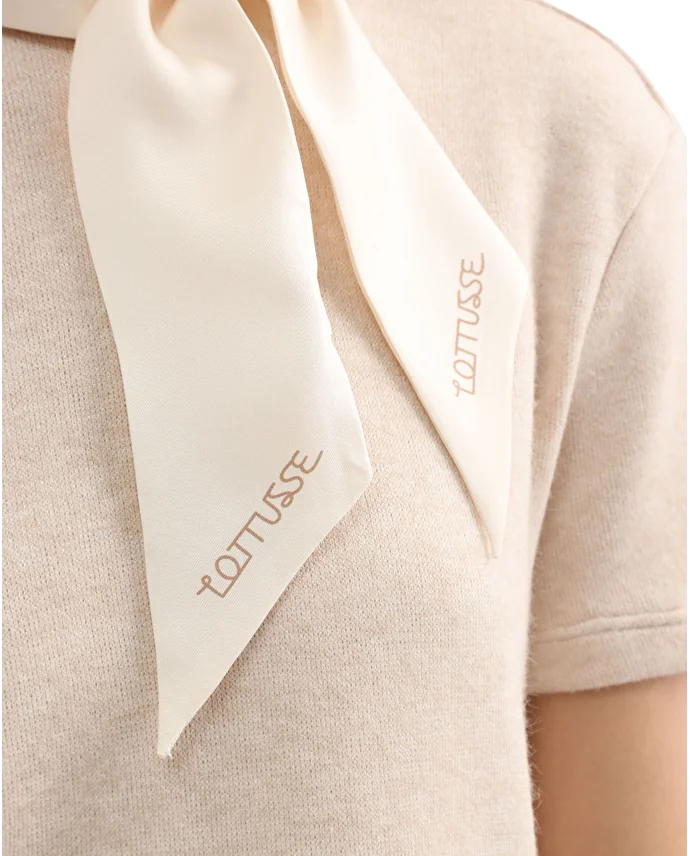 Lottusse Foulard En Soie Blanc Cassé