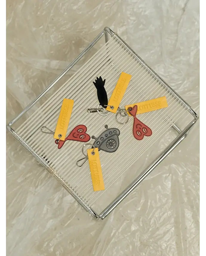 Lottusse Pinya Rocket Charm