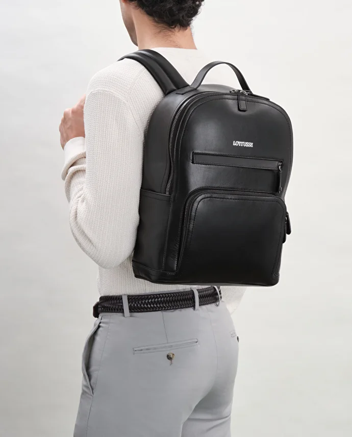 lottusse Sac à dos Borne en cuir de vache Noir