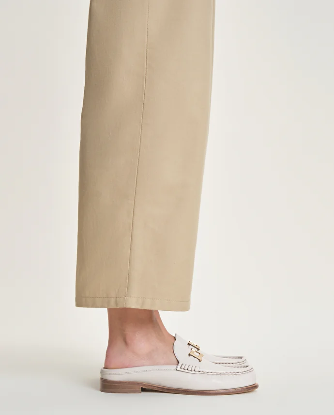 lottusse Mocassins à talon bloc en cuir de veau uni blanc cassé