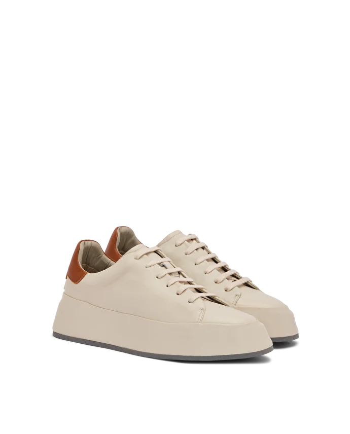 Lottusse Sneakers à Lacets Puket En Cuir D'Agneau Blanc Cassé