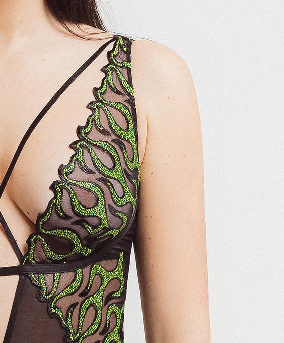 Louisa Bracq Burning Love - Body