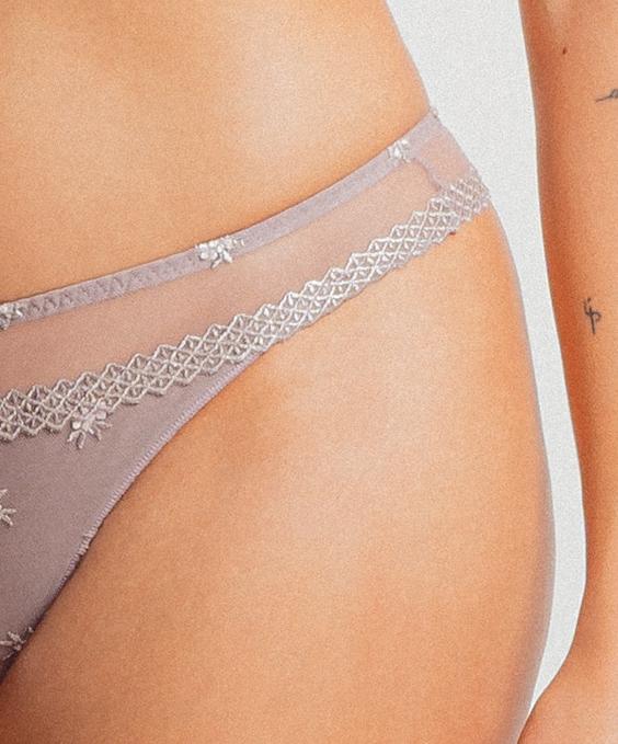 Louisa Bracq CHANTILLY - String