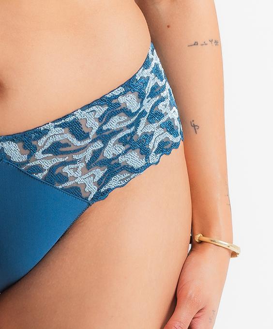 Louisa Bracq ELECTRIC WAVES - Shorty