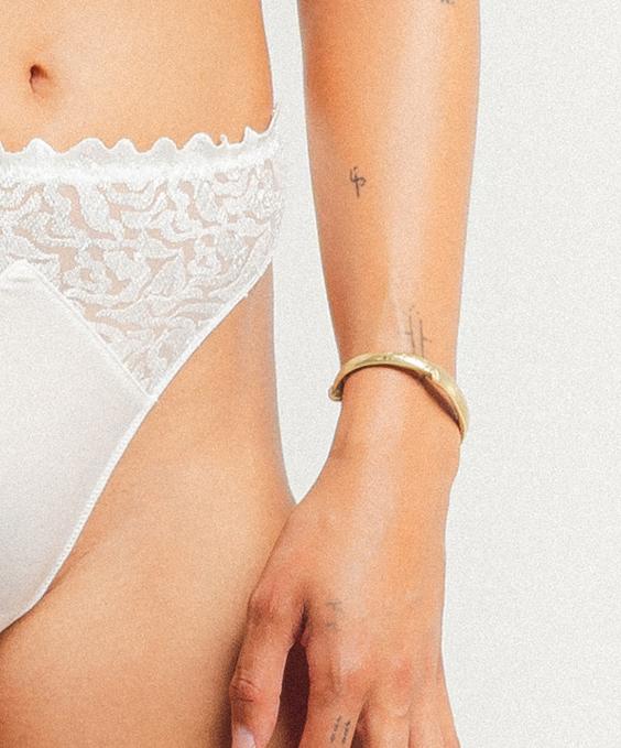 Louisa Bracq ELECTRIC WAVES - Slip