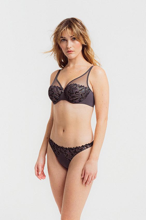 louisa bracq Electric Waves - String