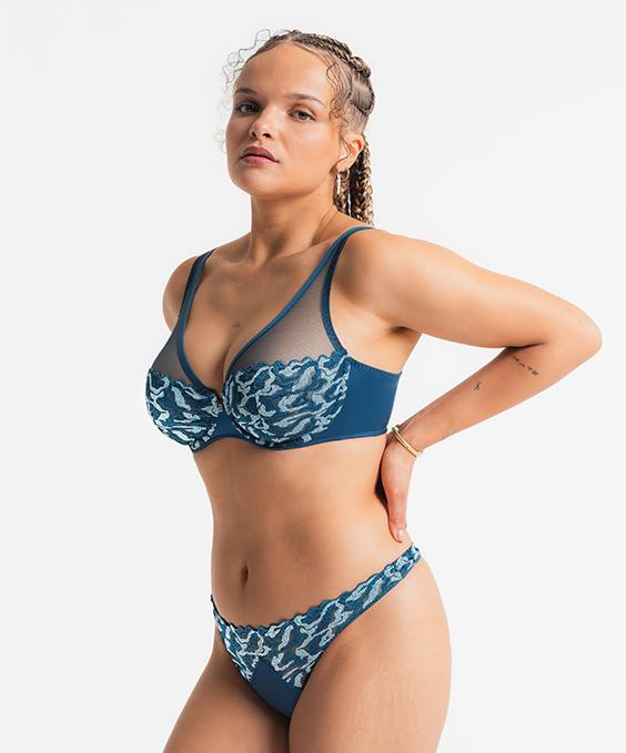 Louisa Bracq ELECTRIC WAVES - String