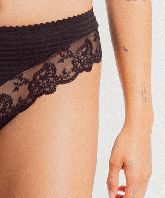 Louisa Bracq ÉLISE - Shorty Brésilien