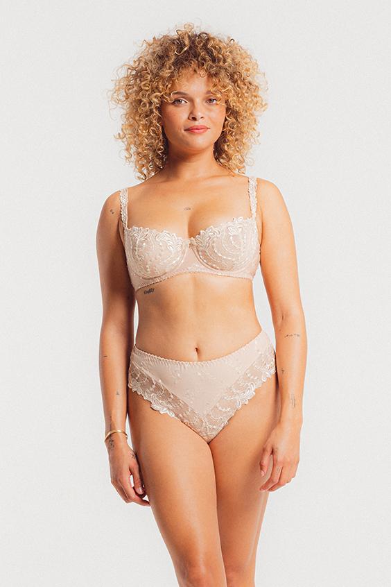 louisa bracq LYS ROYAL - Shorty Brésilien