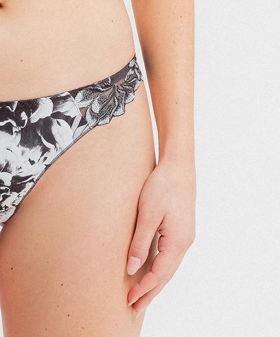Louisa Bracq Mapple Flower - Tanga